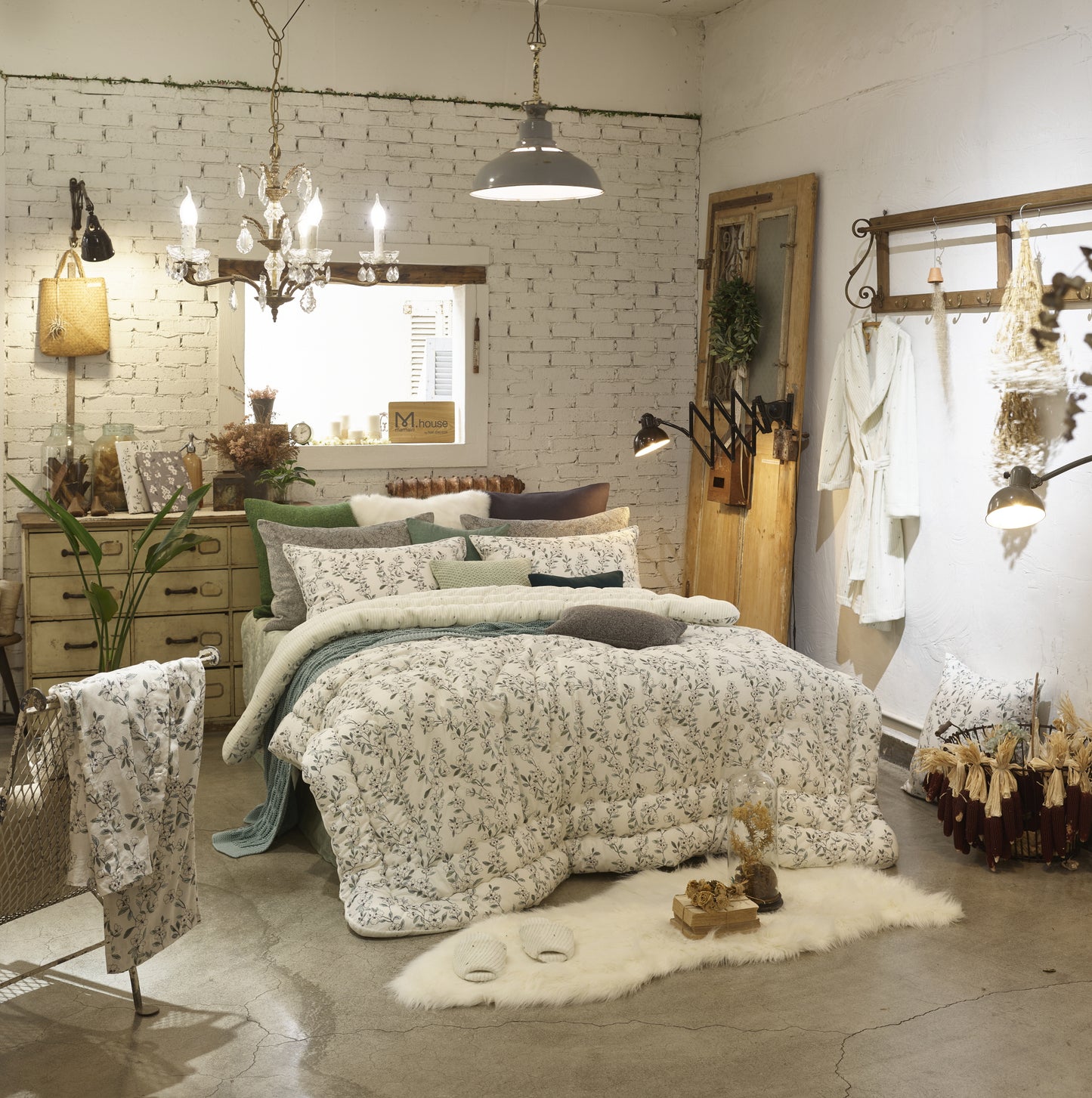 100% Pure Cotton + Micromink Reversible Comforter Set