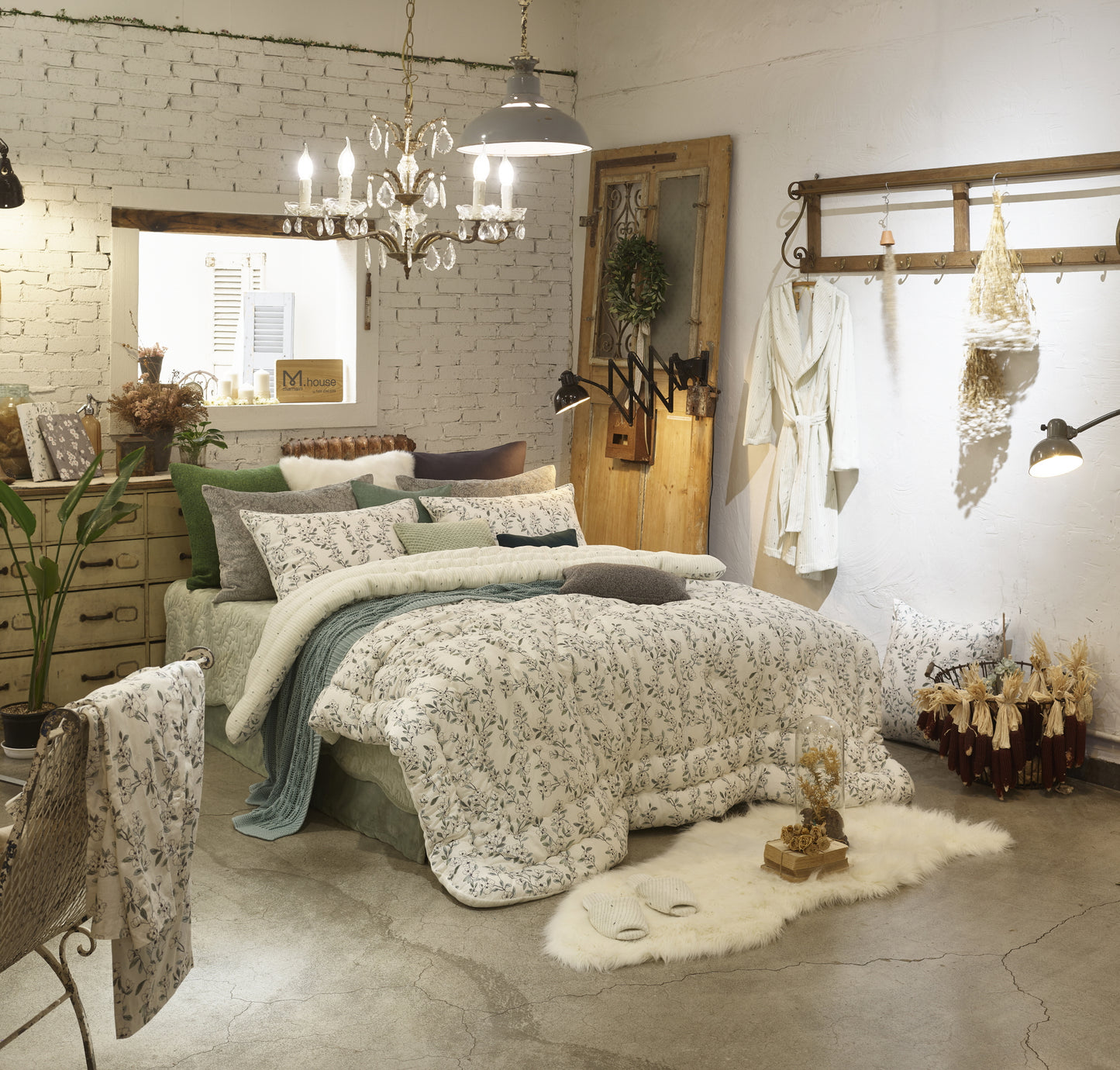 100% Pure Cotton + Micromink Reversible Comforter Set