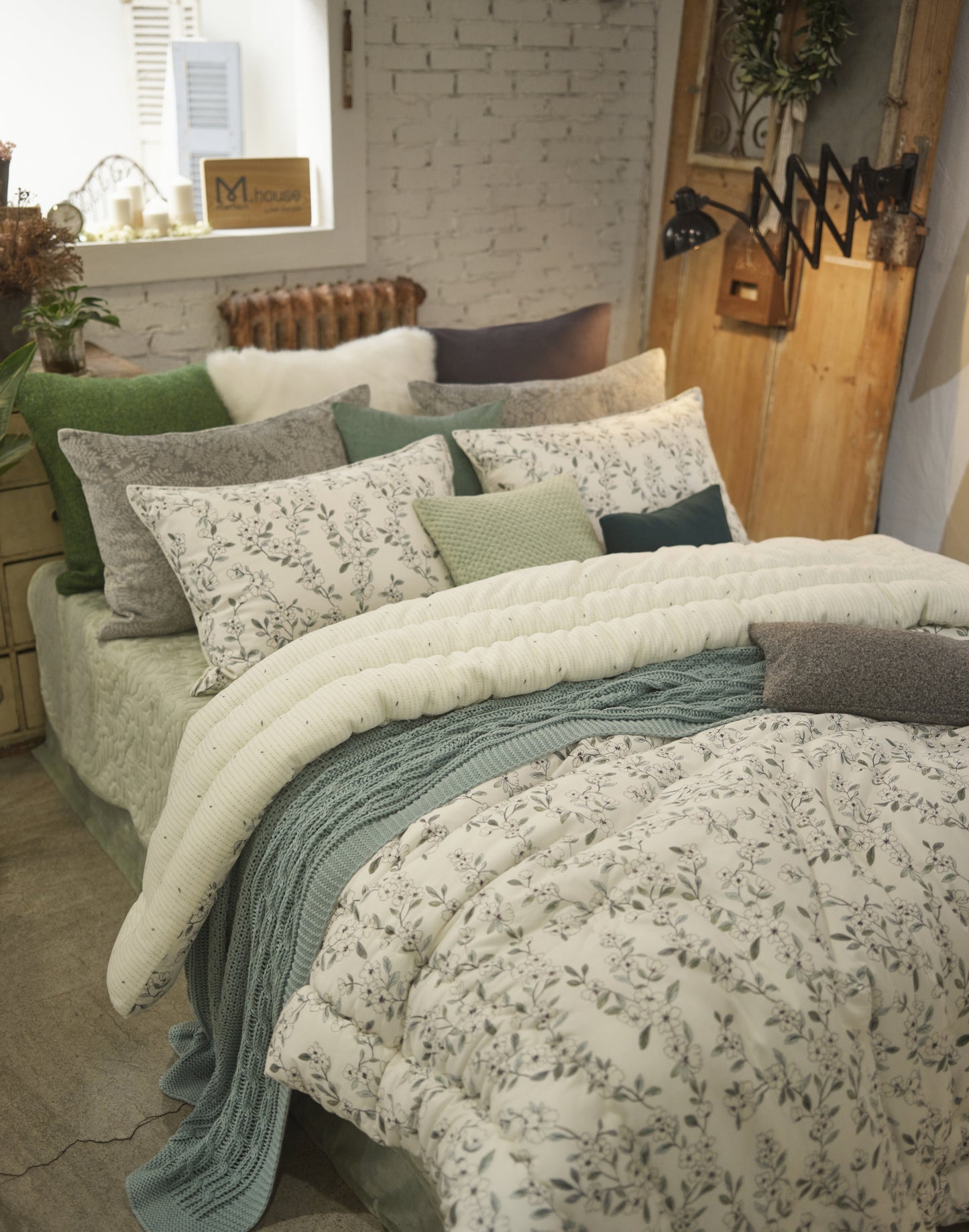 100% Pure Cotton + Micromink Reversible Comforter Set