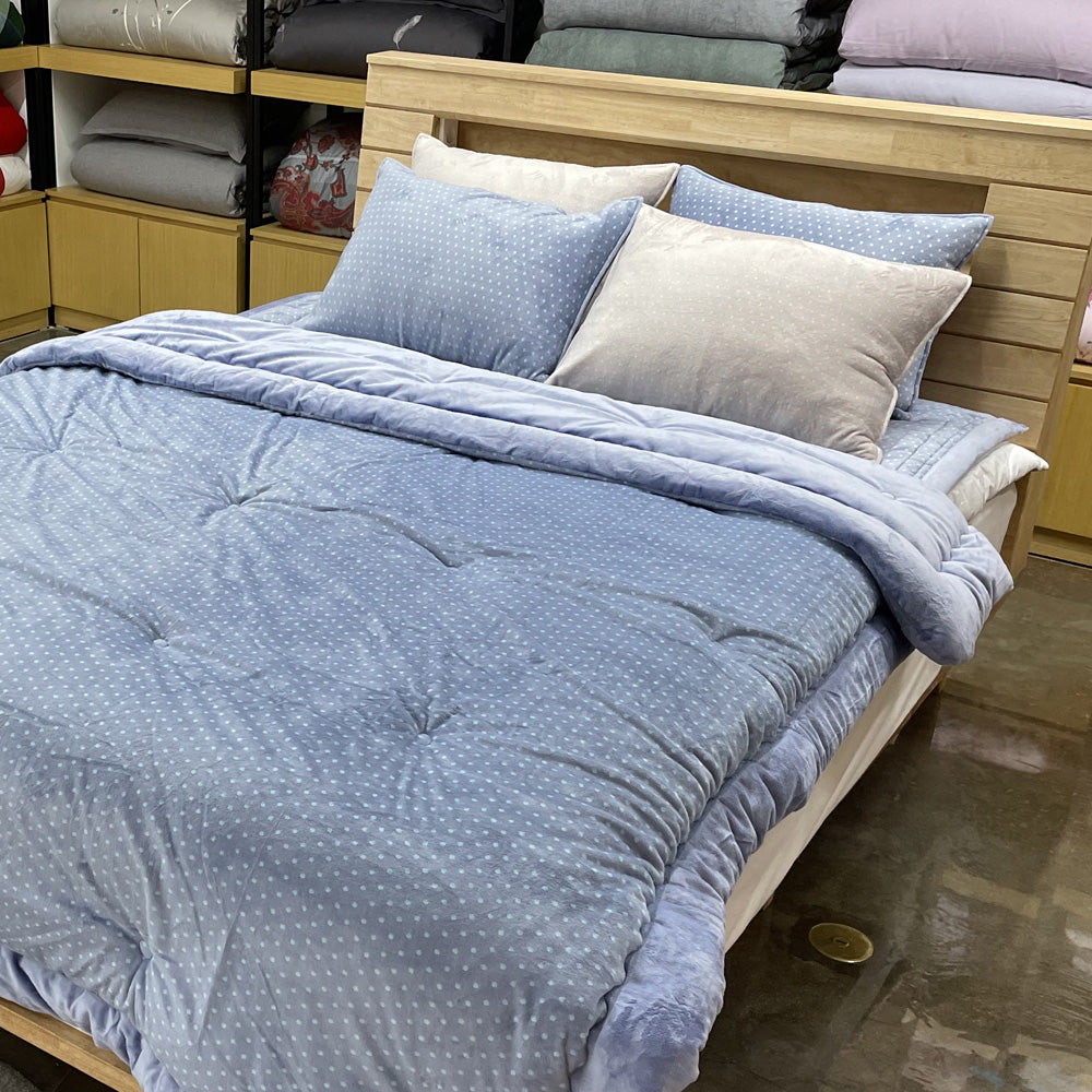 Blue Dot Mink Touch Winter Comforter set