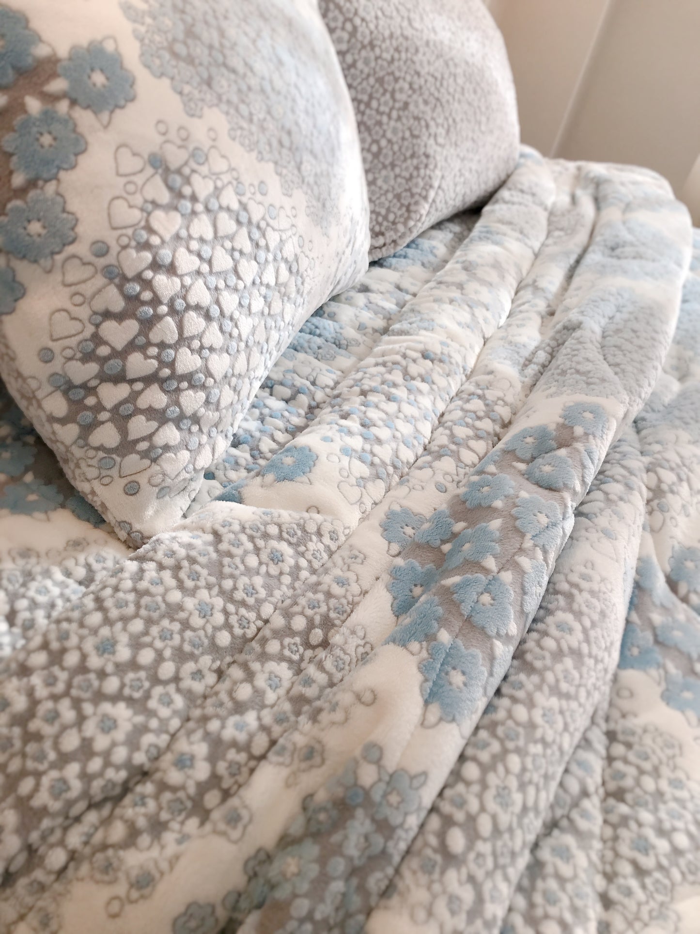 Blue diamond mink touch winter comforter set