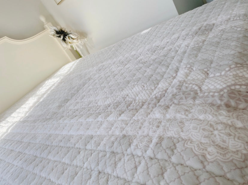 Merry Premium Mink Touch Mattress Pad / Carpet