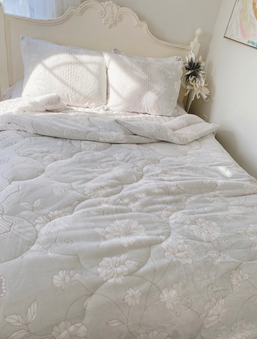 Merry Queen Mink touch Winter Comforter Queen set
