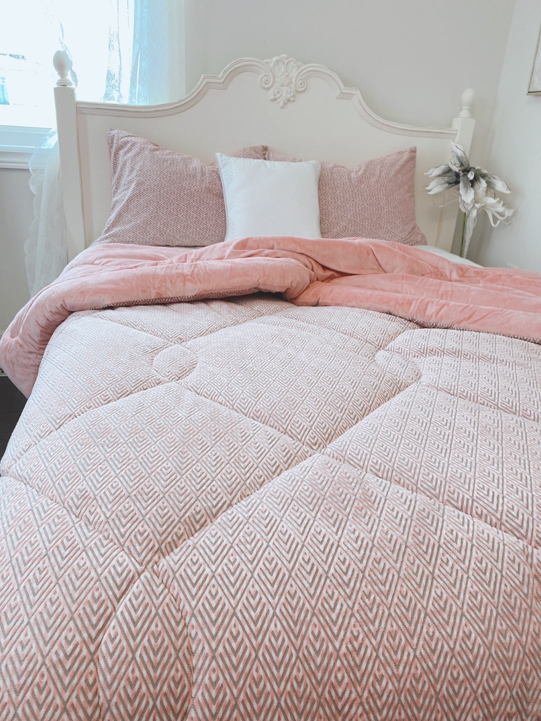 Modern Warm and Super Soft Mink touch microfiber Comforter Set