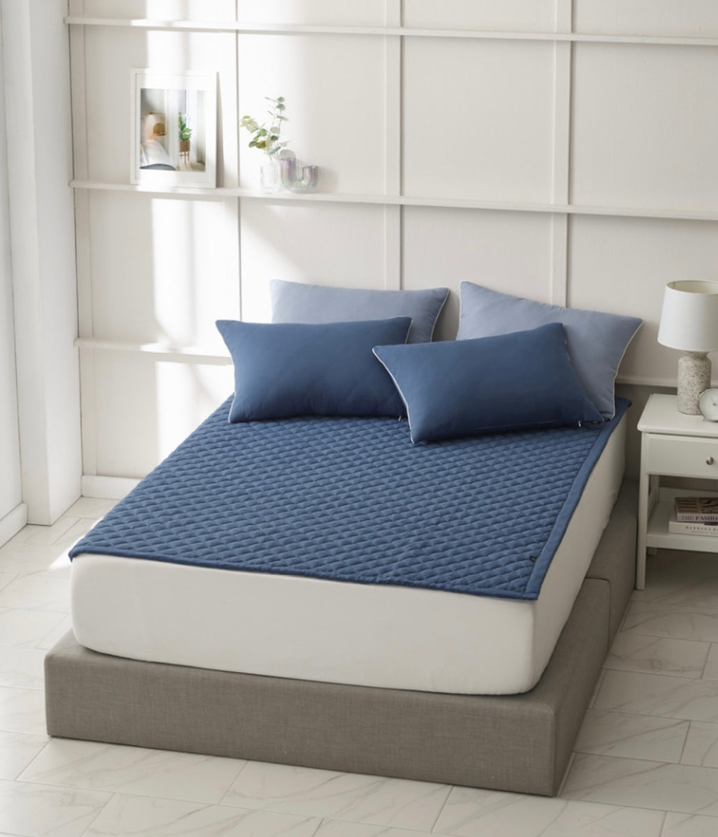 Ultra Soft Anti-Dust Semi-Micro Air Washing Mattress Pad- Navy