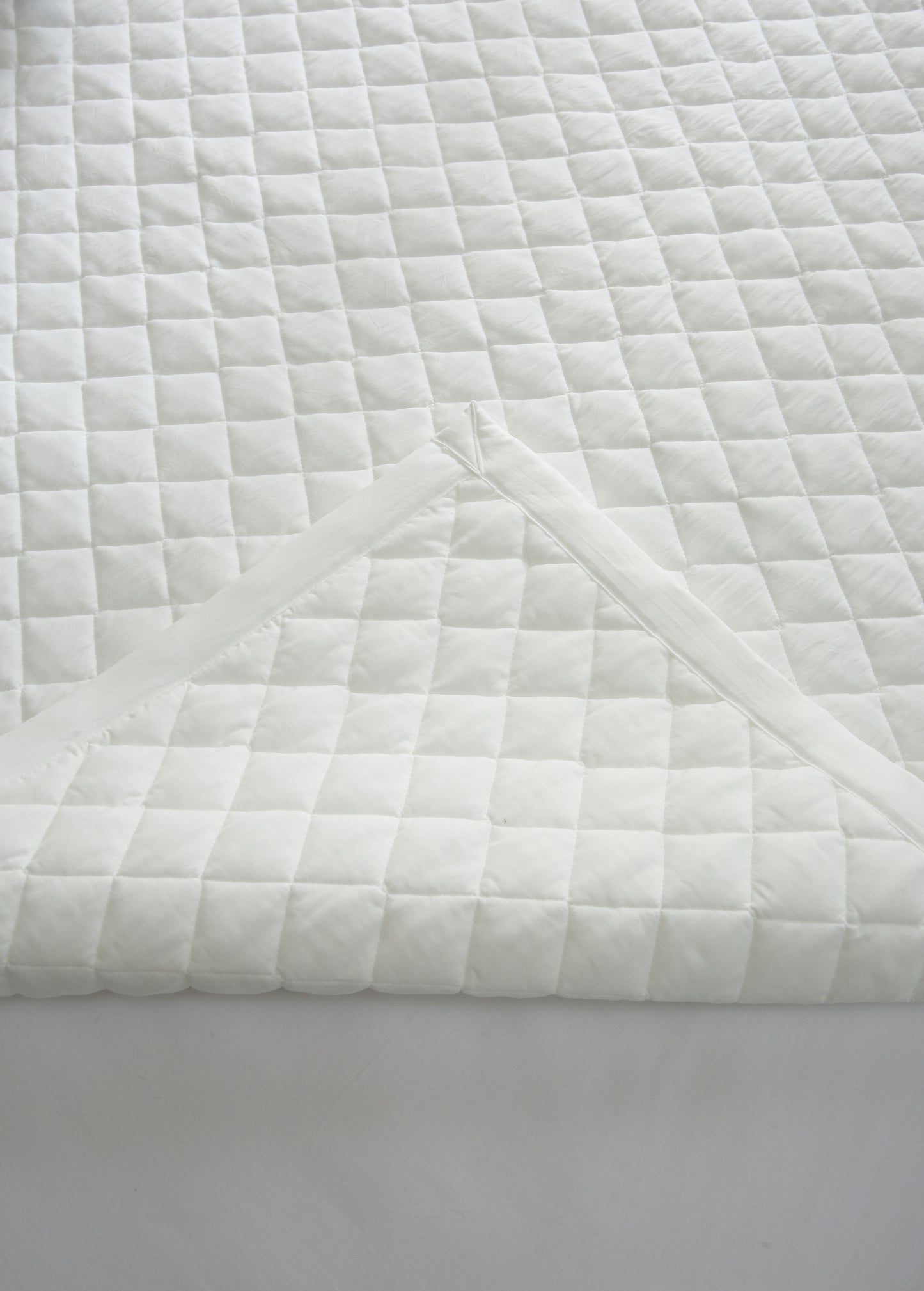 [NEW] Ultra Soft Anti-Dust Semi-Micro Air Washing Mattress Pad