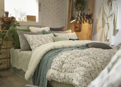 Pure Cotton100 + Micromink Reversible Comforter Set