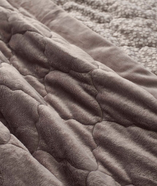 Kelly super ultra mink touch microfiber Queen blanket